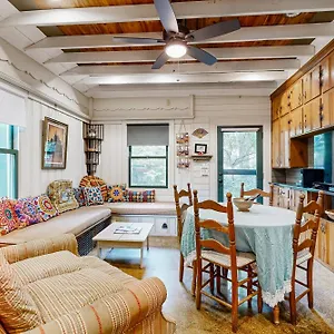 Holiday home Little House -