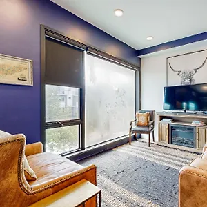 Holiday home Illume Iii